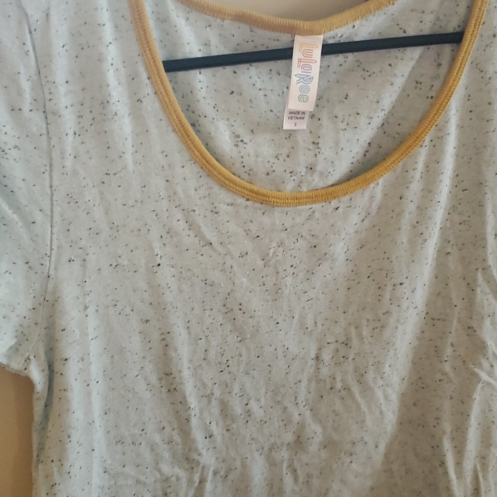 Lularoe - Picture 4 of 5